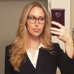 Meet your Posher, Caitlin